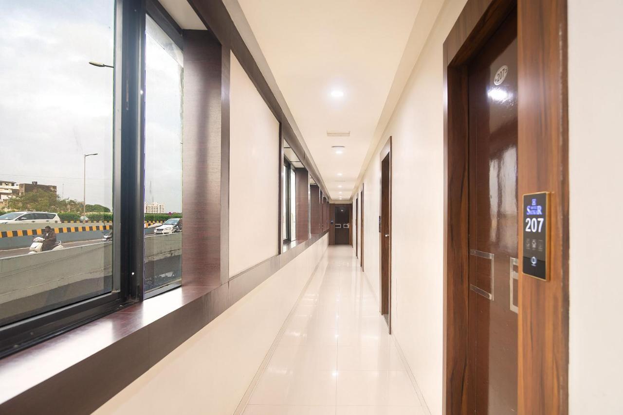 Hotel Satkar Сурат Экстерьер фото